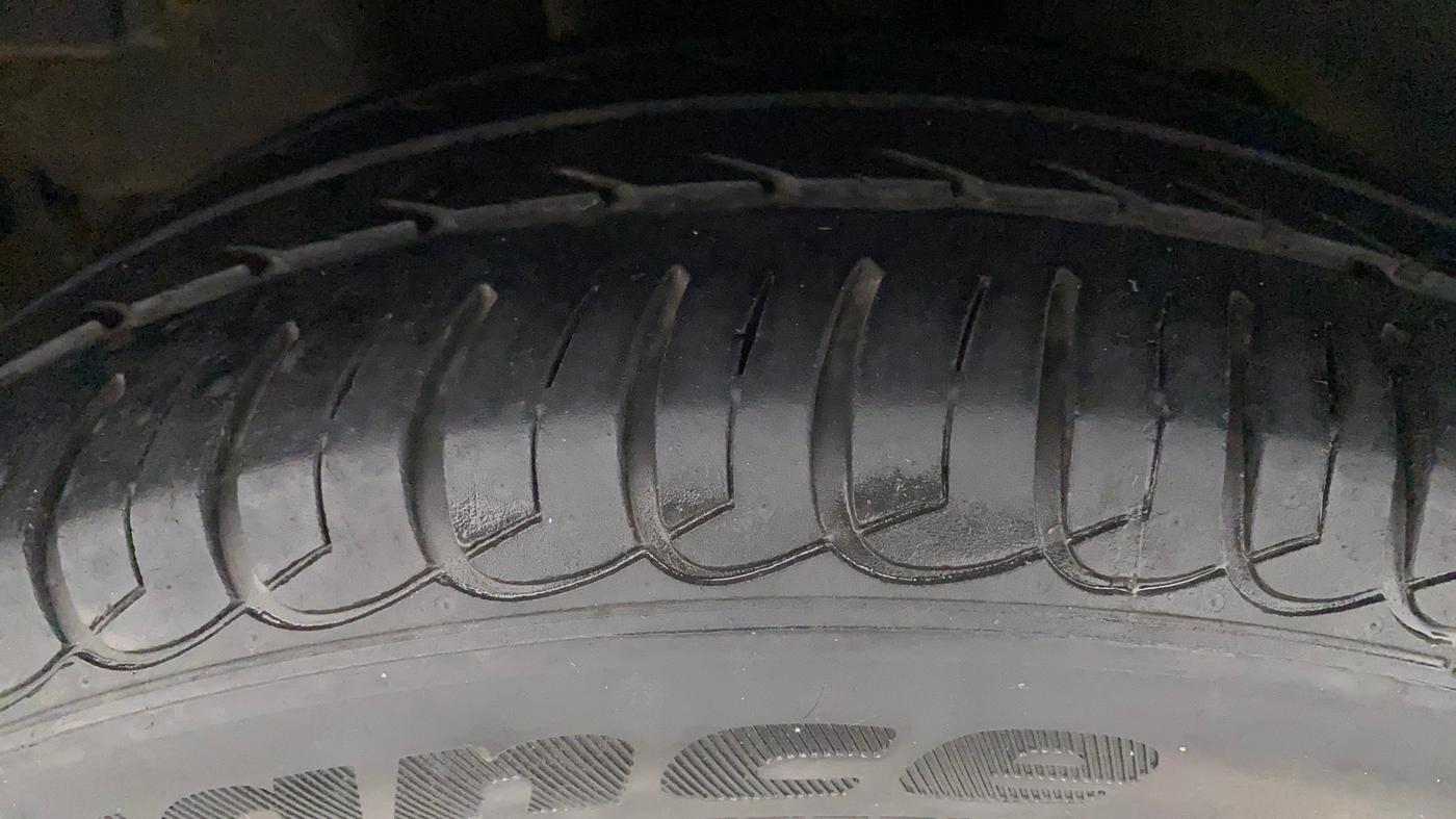 2017 Tata Tiago XZA PETROL, Petrol, Automatic, 80,364 km, Right Rear Tyre Tread