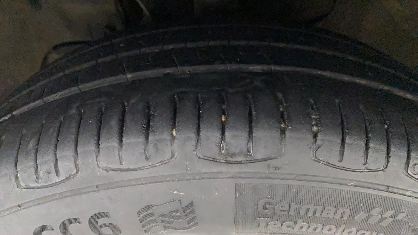 2017 Tata Tiago XZA PETROL, Petrol, Automatic, 80,364 km, Left Front Tyre Tread