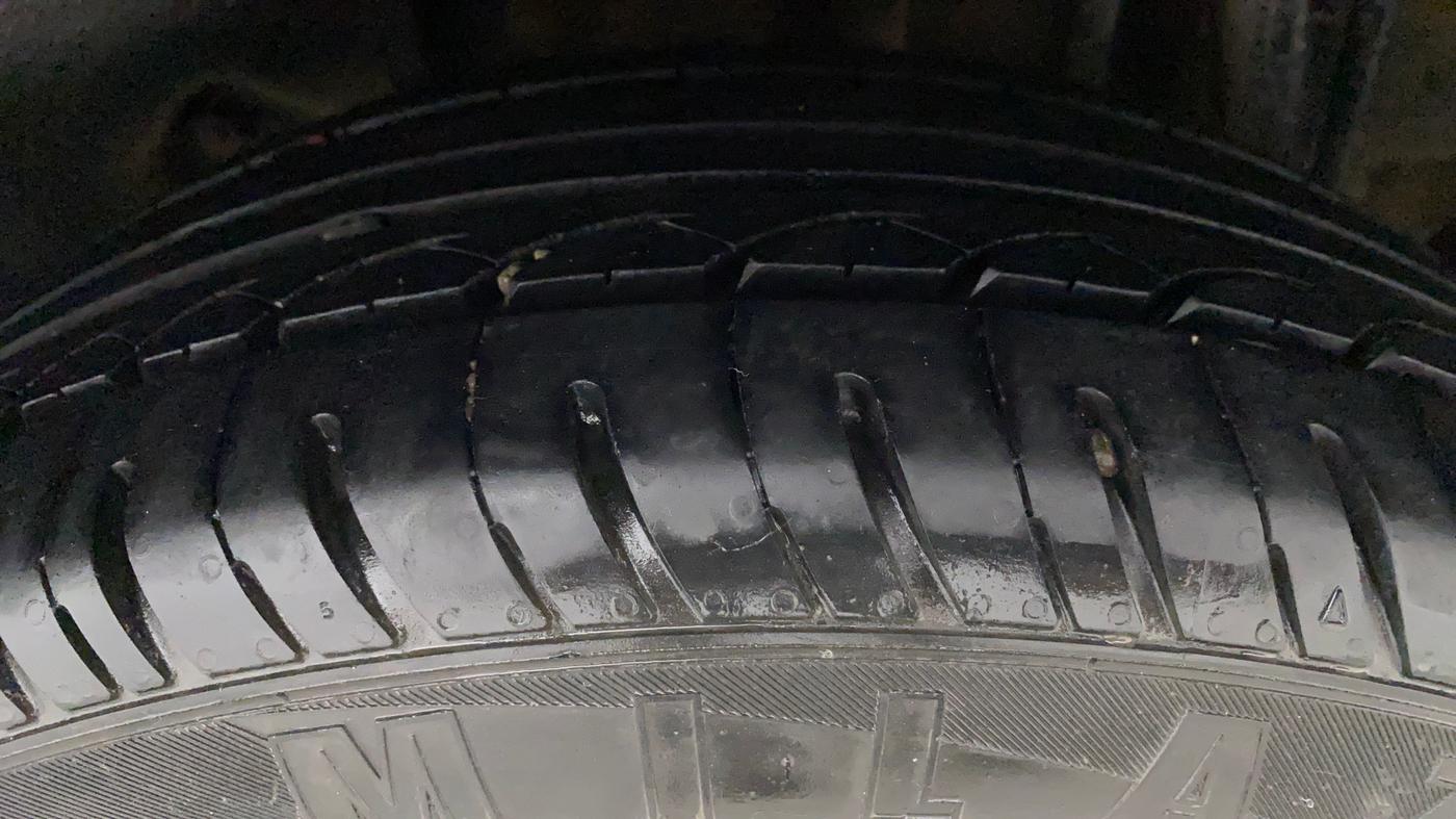 2017 Tata Tiago XZA PETROL, Petrol, Automatic, 80,364 km, Left Rear Tyre Tread