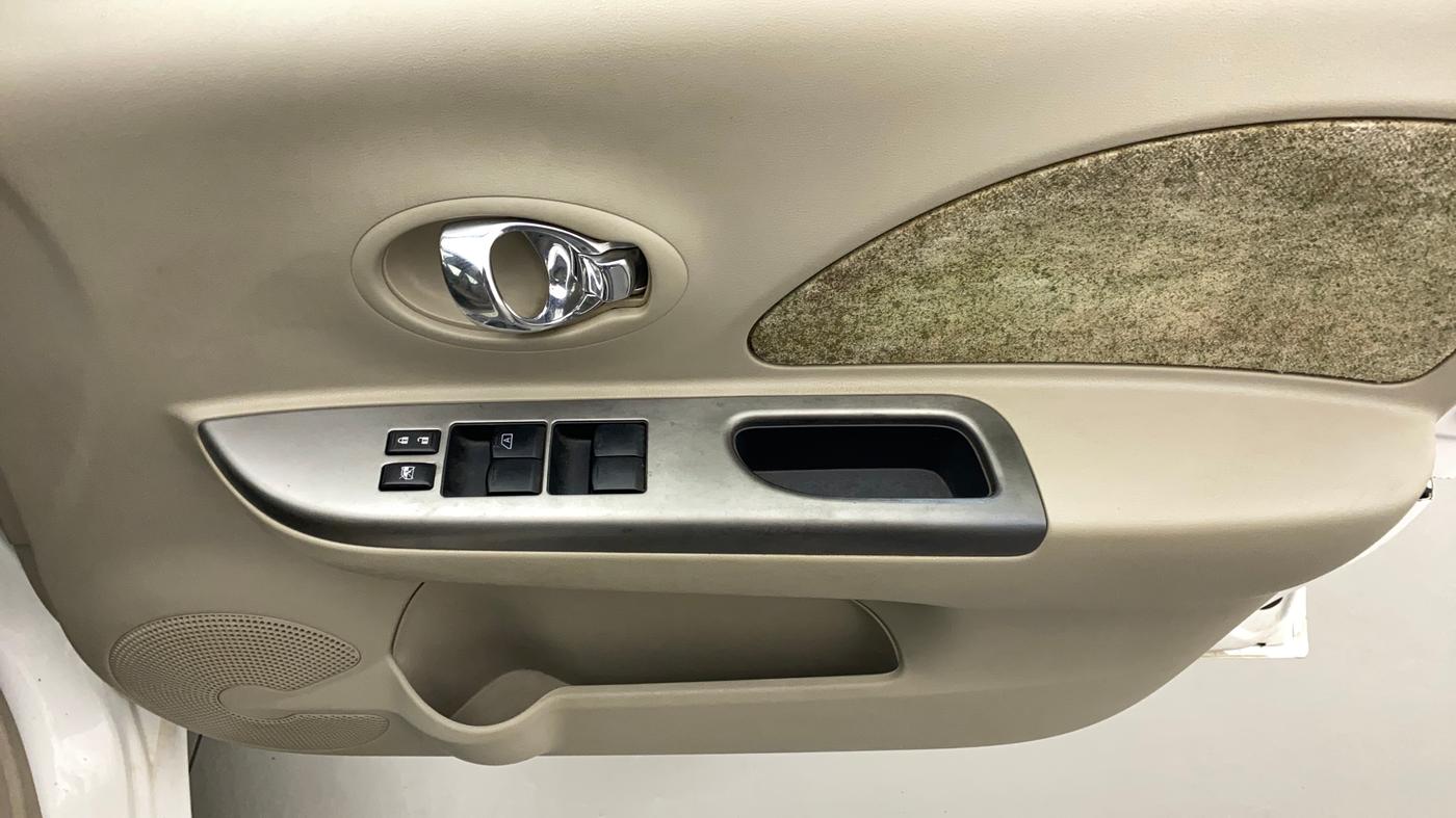 2013 Nissan Micra XV CVT, Petrol, Automatic, 30,432 km, Driver Side Door Panels Control