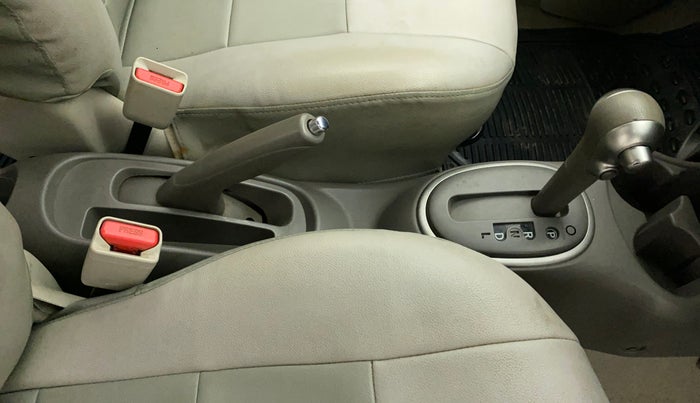 2013 Nissan Micra XV CVT, Petrol, Automatic, 30,432 km, Gear Lever