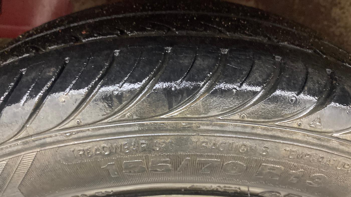 2018 Hyundai Eon SPORTZ, Petrol, Manual, 47,512 km, Left Front Tyre Tread