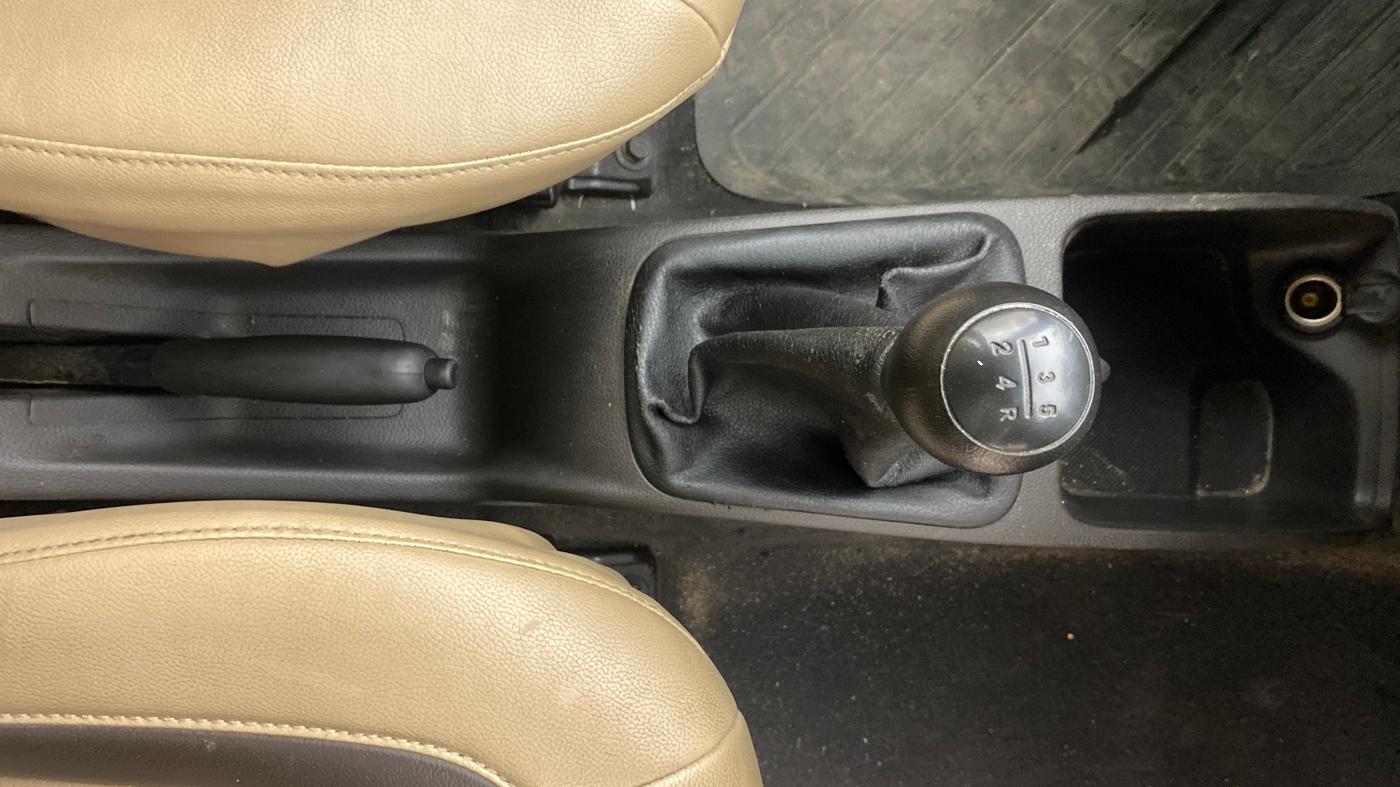 2018 Hyundai Eon SPORTZ, Petrol, Manual, 47,512 km, Gear Lever