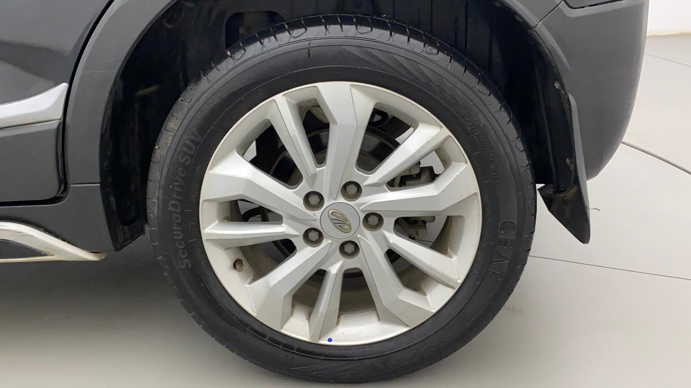 2019 Mahindra XUV300 W8 1.5 DIESEL, Diesel, Manual, 72,275 km, Left Rear Wheel