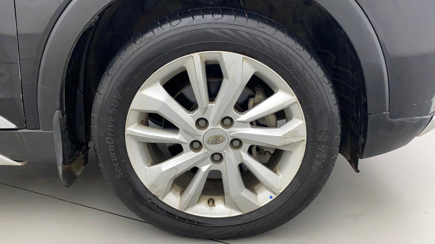 2019 Mahindra XUV300 W8 1.5 DIESEL, Diesel, Manual, 72,275 km, Right Front Wheel