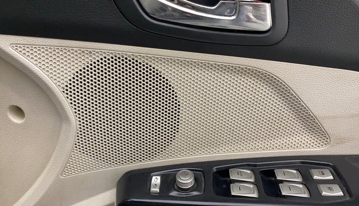 2019 Mahindra XUV300 W8 1.5 DIESEL, Diesel, Manual, 72,275 km, Speaker