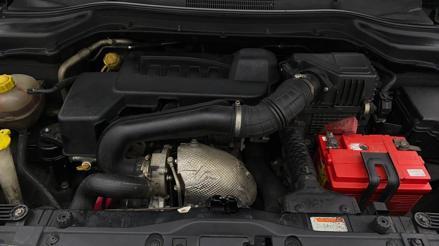 2019 Mahindra XUV300 W8 1.5 DIESEL, Diesel, Manual, 72,275 km, Open Bonet