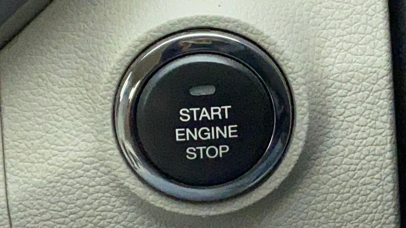 2019 Mahindra XUV300 W8 1.5 DIESEL, Diesel, Manual, 72,275 km, Keyless Start/ Stop Button