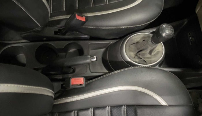 2012 Hyundai i20 MAGNA (O) 1.2, CNG, Manual, 84,019 km, Gear Lever