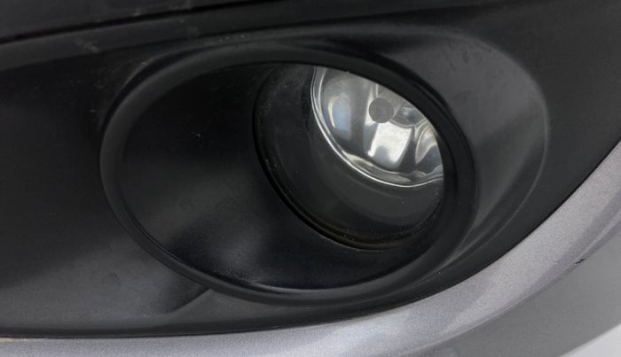 2013 Maruti Swift VXI, Petrol, Manual, 36,577 km, Left fog light - Not working