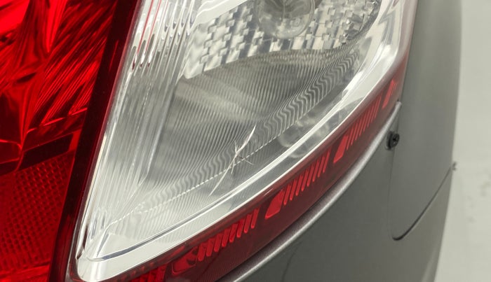 2013 Maruti Swift VXI, Petrol, Manual, 36,577 km, Right tail light - Minor damage
