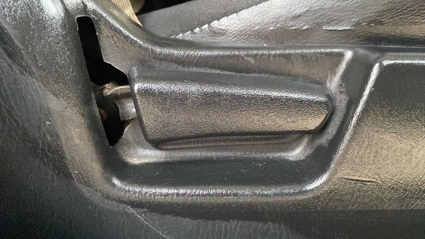 2019 Maruti Alto VXI, Petrol, Manual, 89,638 km, Driver Side Adjustment Panel
