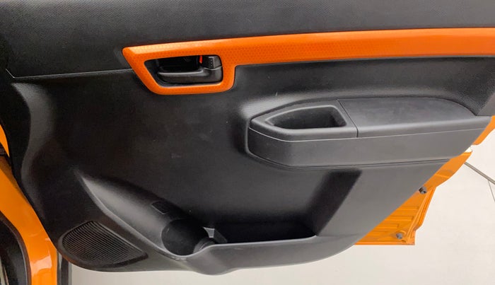 2019 Maruti S PRESSO VXI+, Petrol, Manual, 28,904 km, Driver Side Door Panels Control