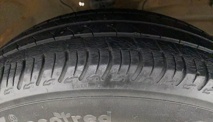 2019 Maruti S PRESSO VXI+, Petrol, Manual, 28,904 km, Right Front Tyre Tread