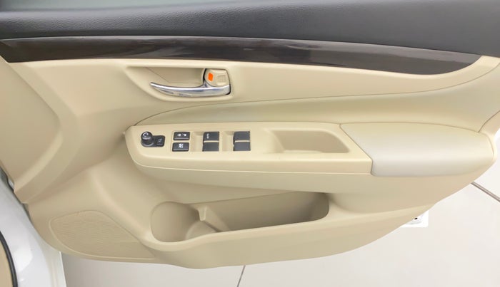 2018 Maruti Ciaz ALPHA 1.4 PETROL, Petrol, Manual, 73,694 km, Driver Side Door Panels Control