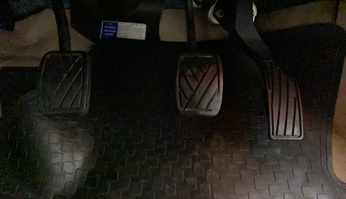 2018 Maruti Ciaz ALPHA 1.4 PETROL, Petrol, Manual, 73,694 km, Pedals