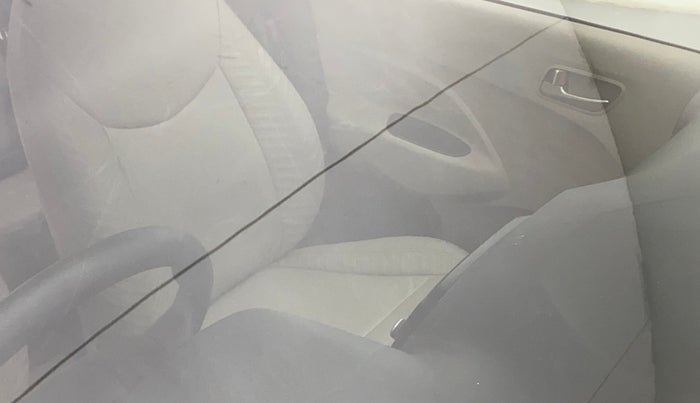 2019 Hyundai NEW SANTRO MAGNA AMT, Petrol, Automatic, 16,843 km, Front windshield - Minor spot on windshield