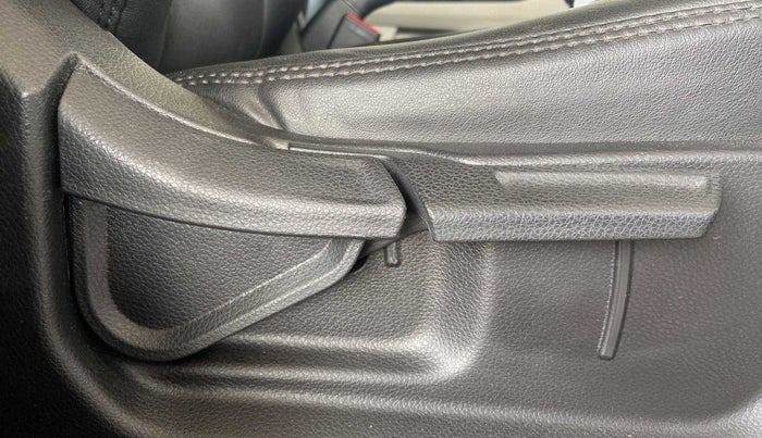 2021 KIA SONET HTX 1.5, Diesel, Manual, 48,393 km, Driver Side Adjustment Panel