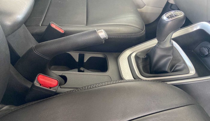 2021 KIA SONET HTX 1.5, Diesel, Manual, 48,393 km, Gear Lever