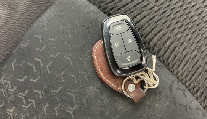 2022 Tata TIGOR XZ PLUS CNG, CNG, Manual, 31,870 km, Key Close Up