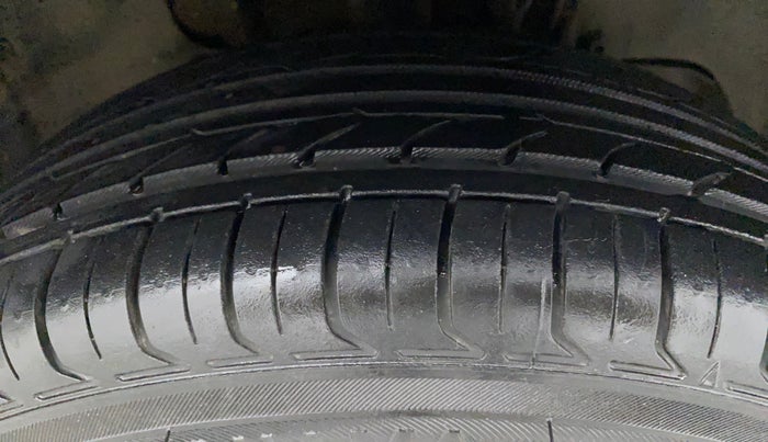 2018 Tata Tiago XZA PETROL, Petrol, Automatic, 50,496 km, Right Front Tyre Tread