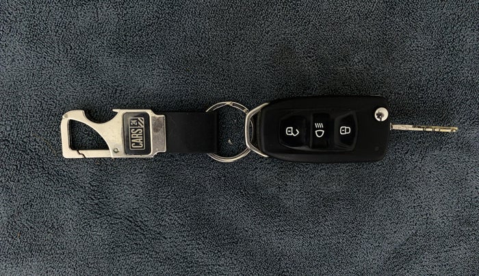 2018 Tata Tiago XZA PETROL, Petrol, Automatic, 50,496 km, Key Close Up