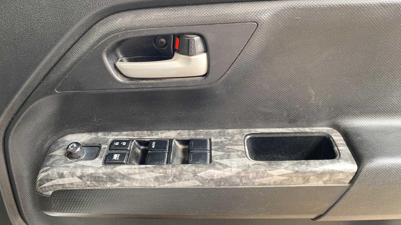 2021 Maruti New Wagon-R VXI 1.0, Petrol, Manual, 10,151 km, Driver Side Door Panels Control