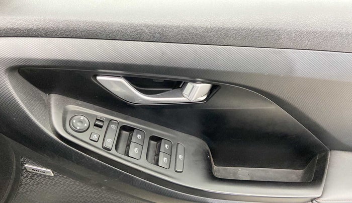 2021 Hyundai Creta SX (O) 1.4 TURBO DCT DUAL TONE, Petrol, Automatic, 32,162 km, Driver Side Door Panels Control