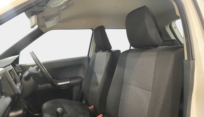 2023 Maruti IGNIS SIGMA 1.2, Petrol, Manual, 5,631 km, Right Side Front Door Cabin