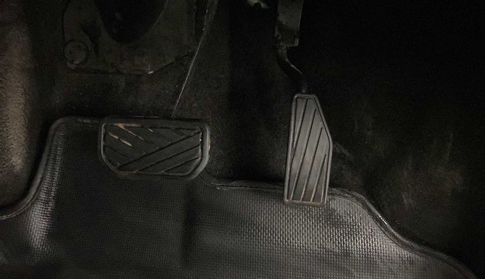 2020 Maruti IGNIS ALPHA 1.2 AMT, Petrol, Automatic, 19,389 km, Pedals