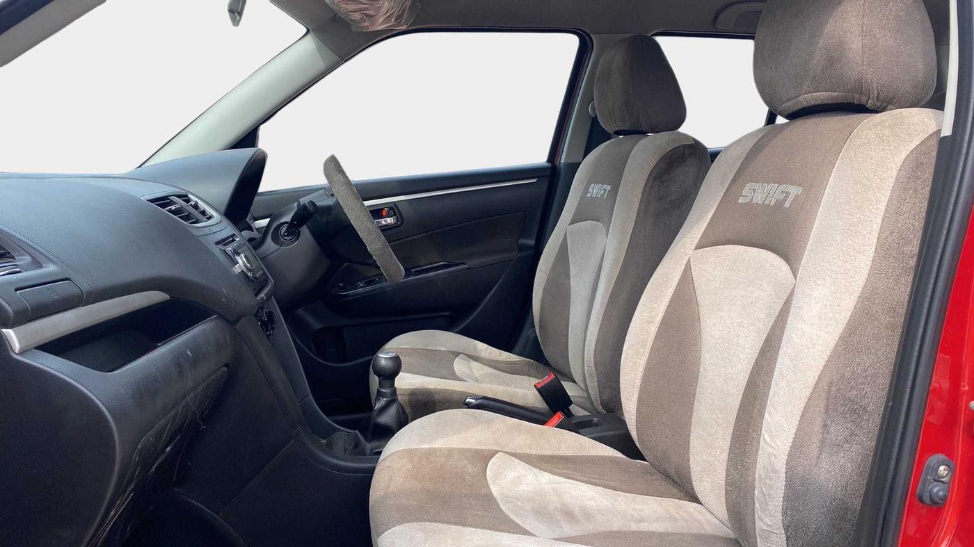 2014 Maruti Swift VXI, Petrol, Manual, 13,355 km, Right Side Front Door Cabin