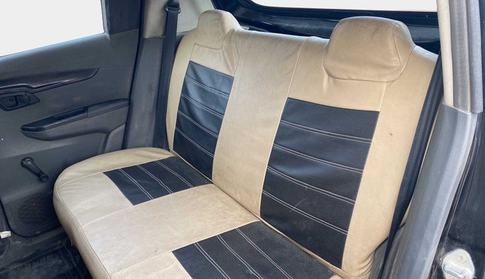 2018 Mahindra KUV 100 NXT K2 P 6 STR, Petrol, Manual, 61,668 km, Right Side Rear Door Cabin