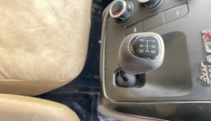 2018 Mahindra KUV 100 NXT K2 P 6 STR, Petrol, Manual, 61,668 km, Gear Lever