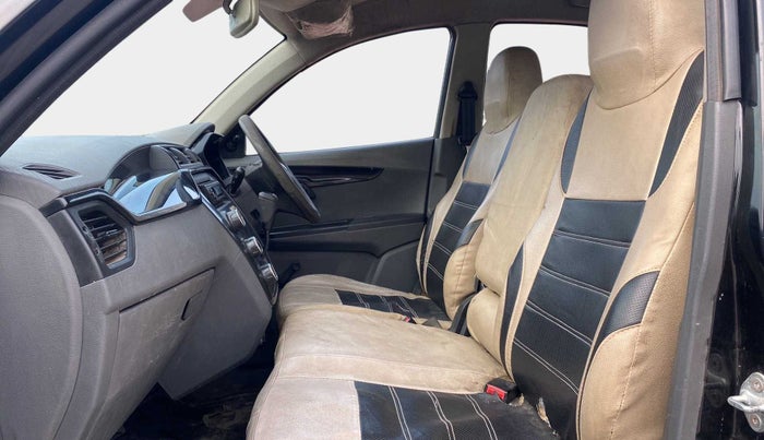 2018 Mahindra KUV 100 NXT K2 P 6 STR, Petrol, Manual, 61,668 km, Right Side Front Door Cabin