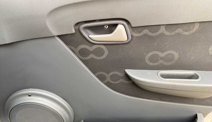 2016 Maruti Alto 800 LXI, Petrol, Manual, 40,127 km, Driver Side Door Panels Control