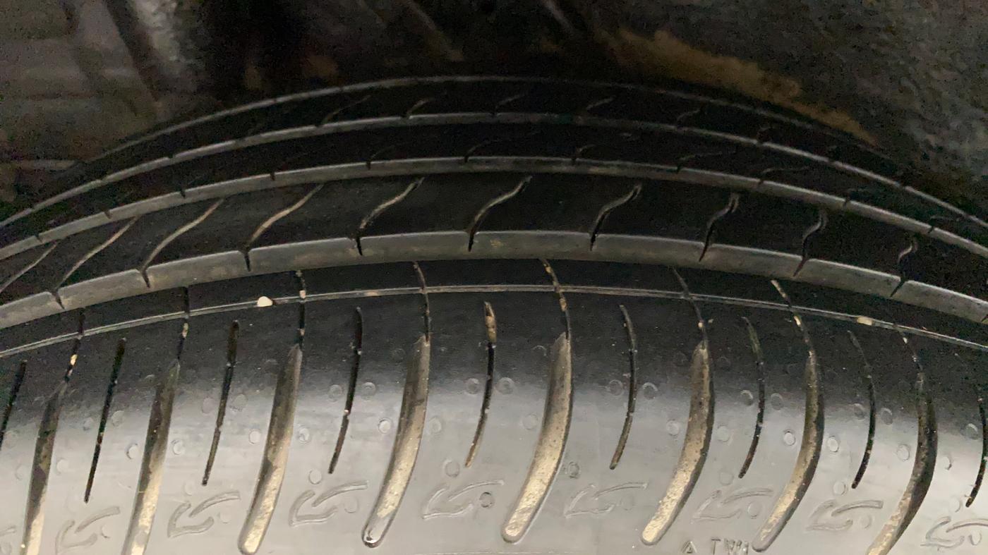 2020 Hyundai VENUE SX 1.0 (O) TURBO IMT, Petrol, Manual, 11,208 km, Right Rear Tyre Tread