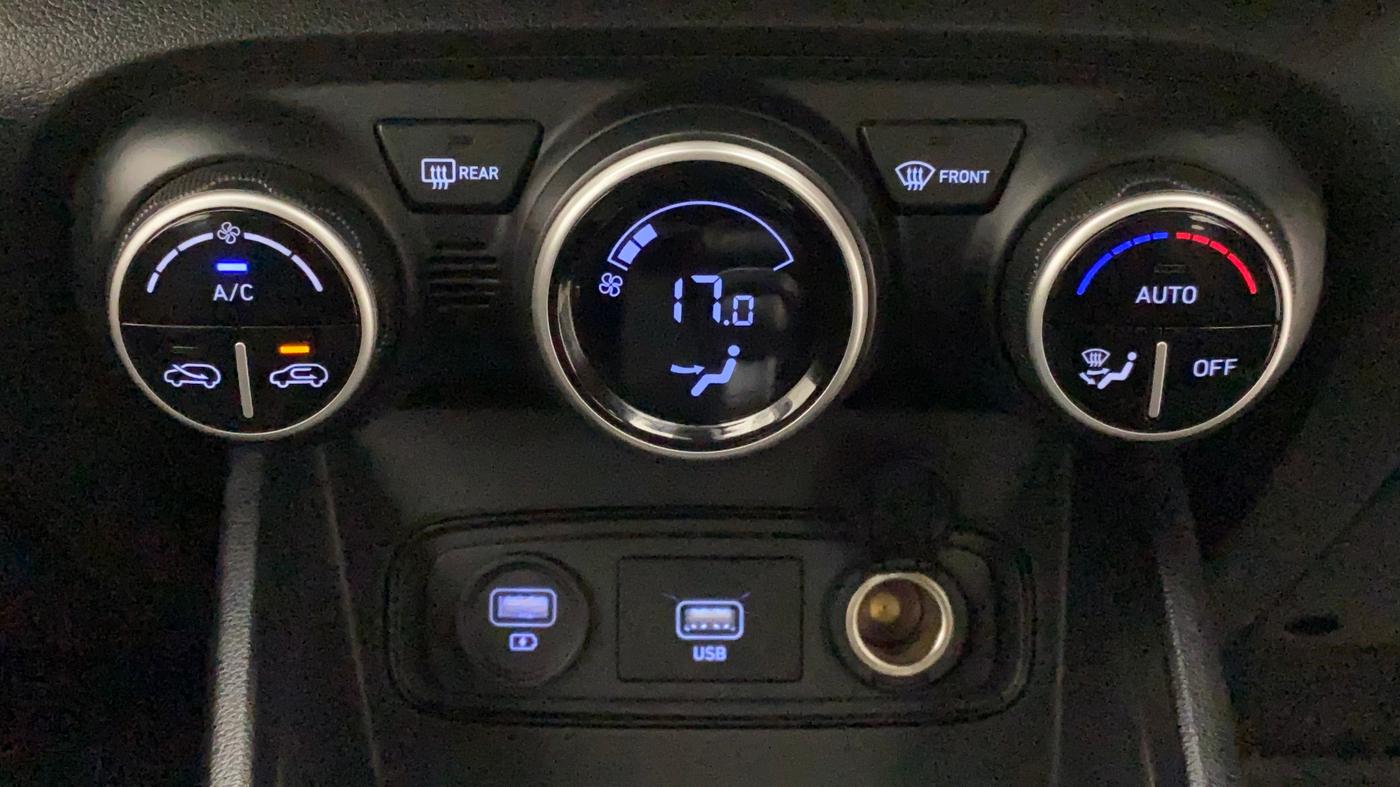 2020 Hyundai VENUE SX 1.0 (O) TURBO IMT, Petrol, Manual, 11,208 km, Automatic Climate Control