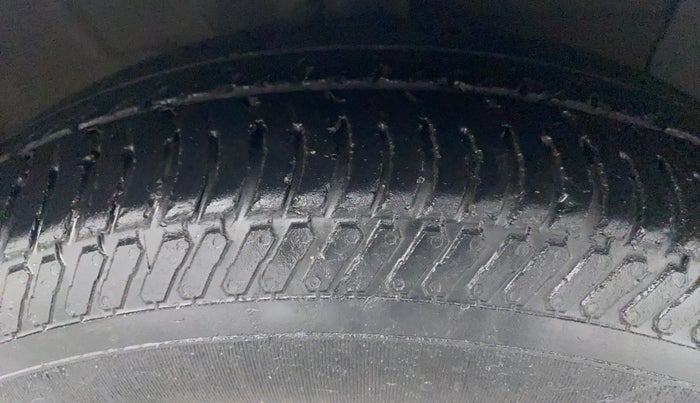 2019 Hyundai NEW SANTRO SPORTZ AMT, Petrol, Automatic, 67,560 km, Right Front Tyre Tread