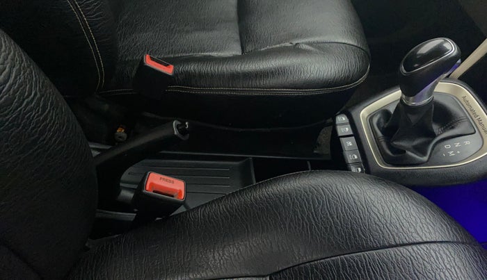2019 Hyundai NEW SANTRO SPORTZ AMT, Petrol, Automatic, 67,560 km, Gear Lever