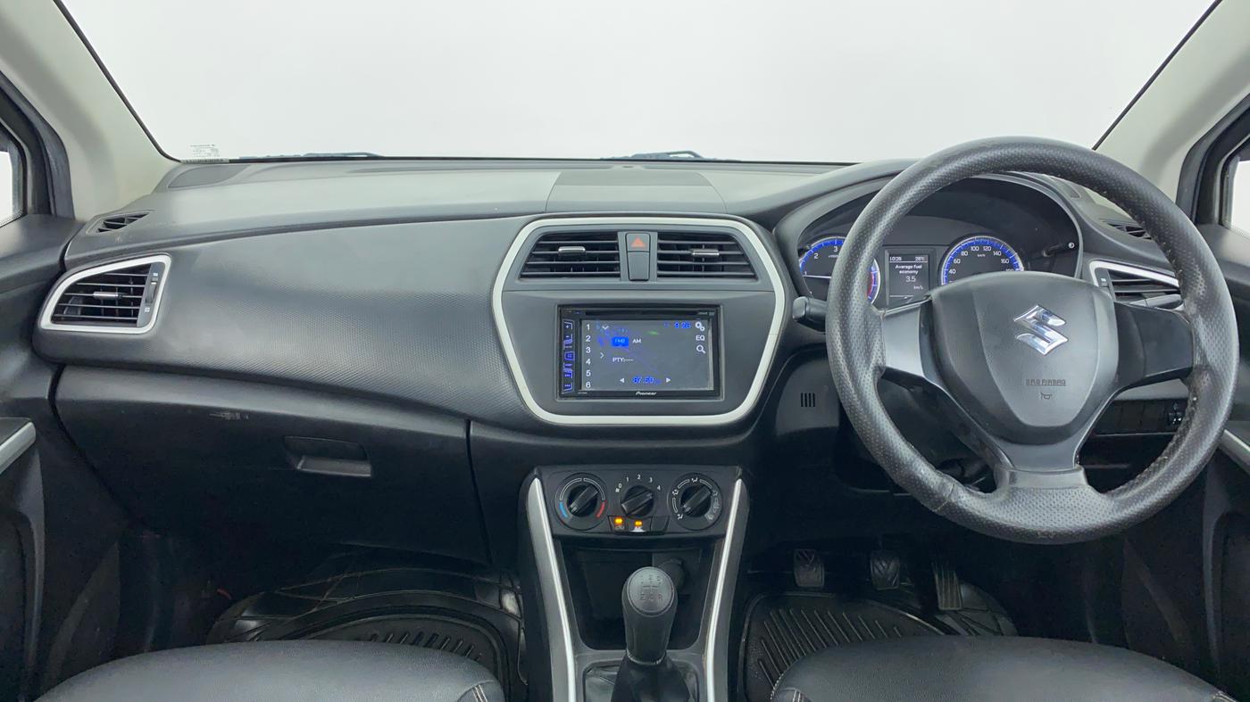 2015 Maruti S Cross SIGMA 1.3, Diesel, Manual, 83,594 km, Dashboard