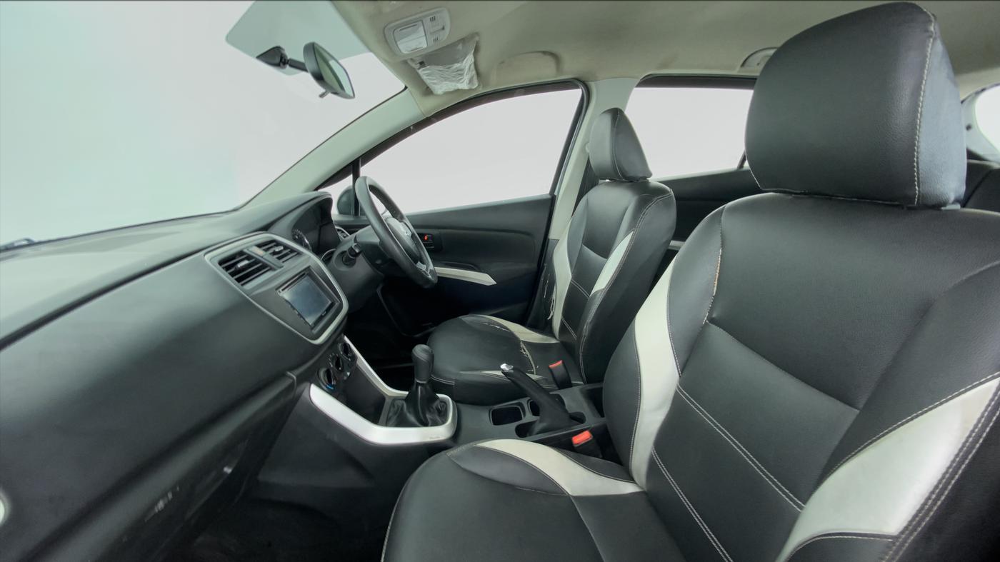 2015 Maruti S Cross SIGMA 1.3, Diesel, Manual, 83,594 km, Right Side Front Door Cabin