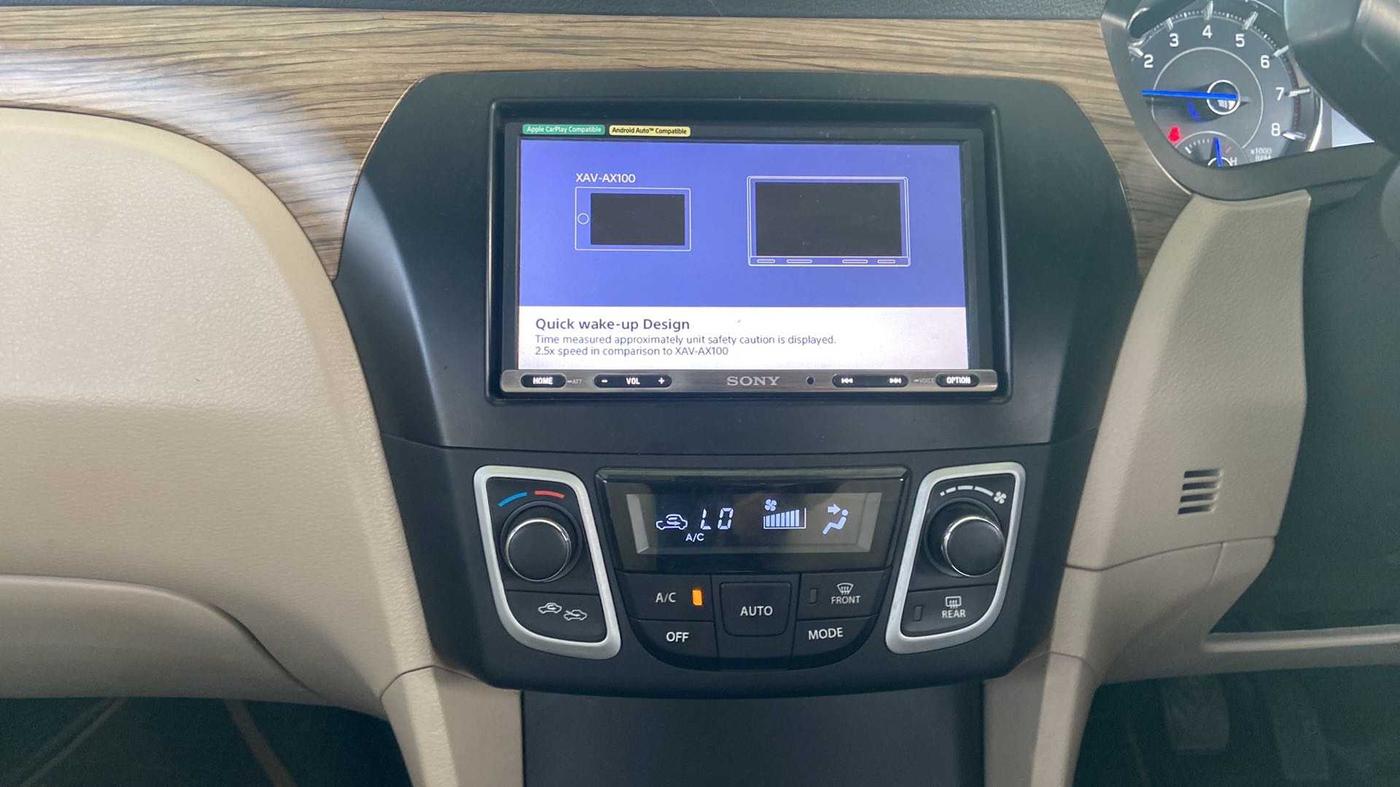 2018 Maruti Ciaz DELTA 1.5 SHVS MT PETROL, Petrol, Manual, 33,464 km, Air Conditioner
