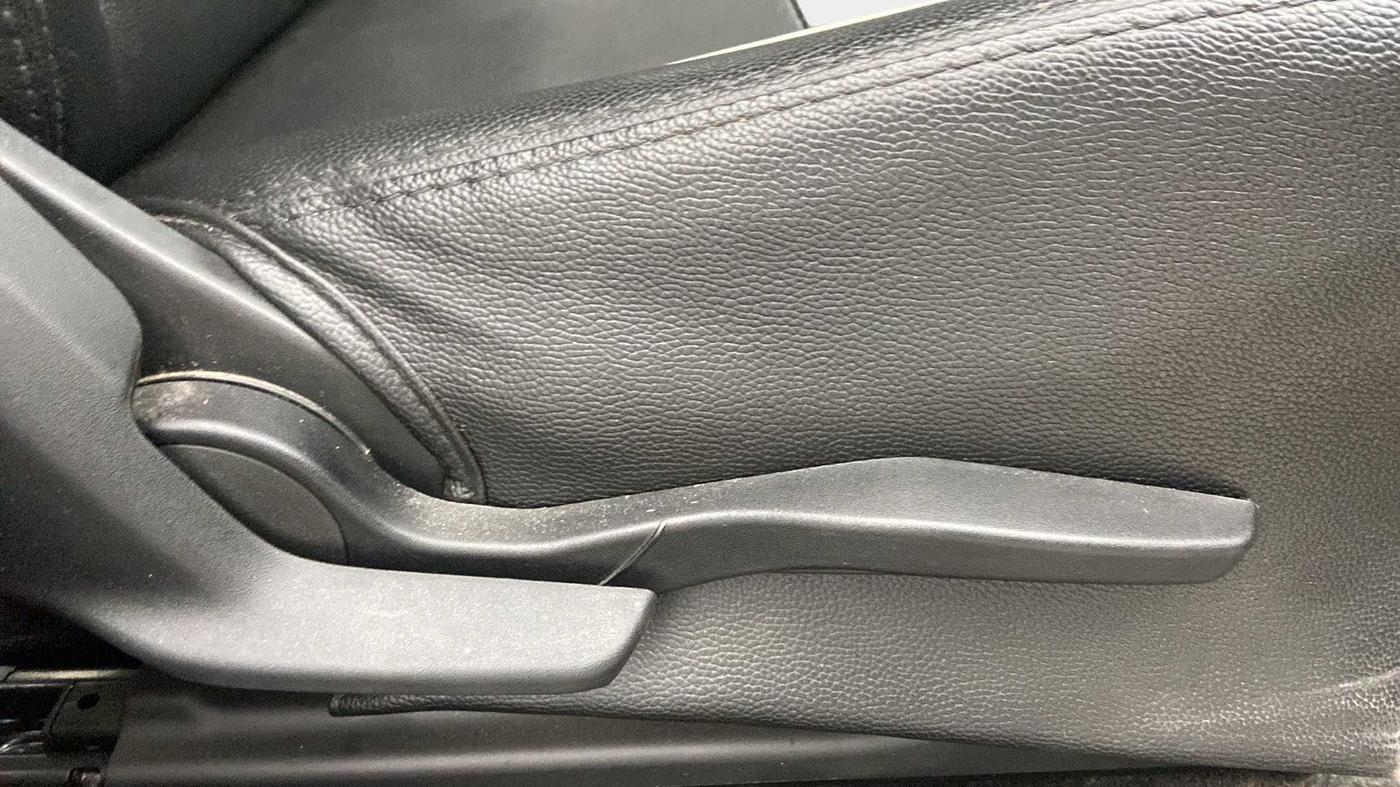 2020 Maruti Baleno ZETA PETROL 1.2, Petrol, Manual, 17,106 km, Driver Side Adjustment Panel