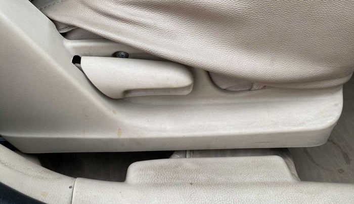 2015 Maruti Swift Dzire VXI, Petrol, Manual, 39,812 km, Driver Side Adjustment Panel