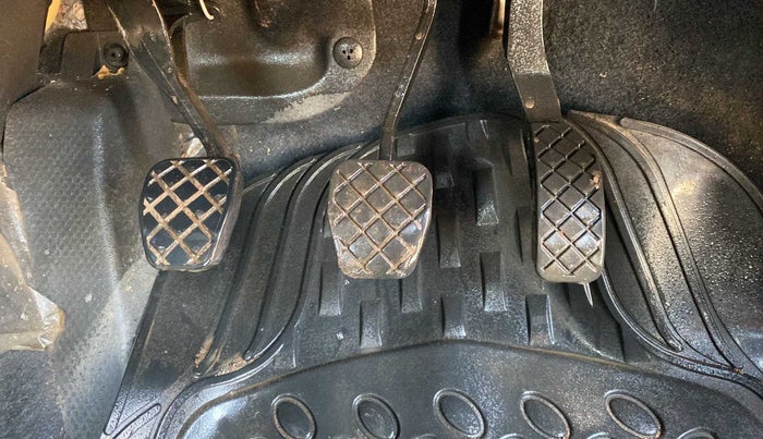 2017 Volkswagen Ameo COMFORTLINE 1.2L, Petrol, Manual, 24,452 km, Pedals