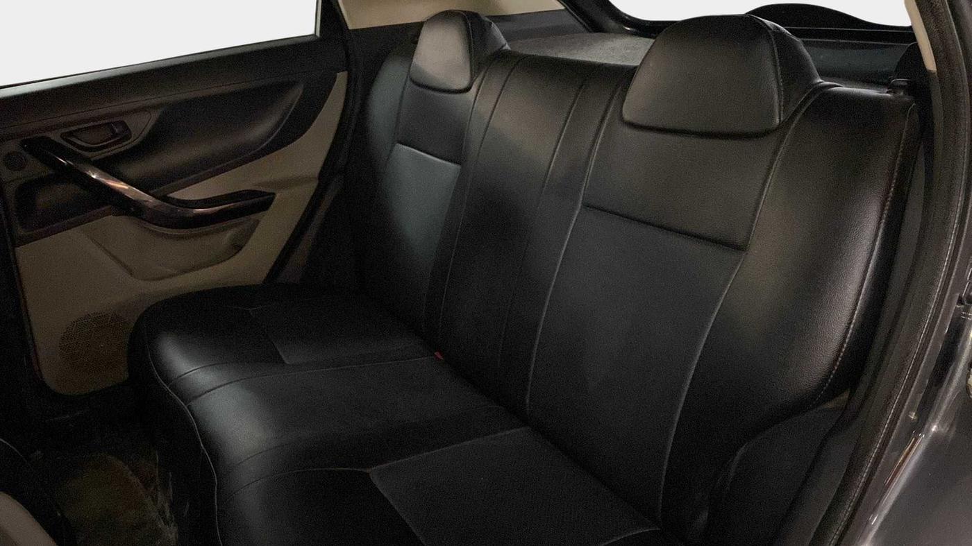 2018 Tata NEXON XM PETROL, CNG, Manual, 71,403 km, Right Side Rear Door Cabin