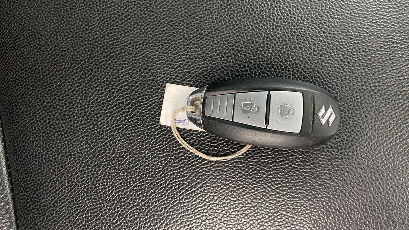 2017 Maruti Baleno ZETA CVT PETROL 1.2, CNG, Automatic, 50,882 km, Key Close Up