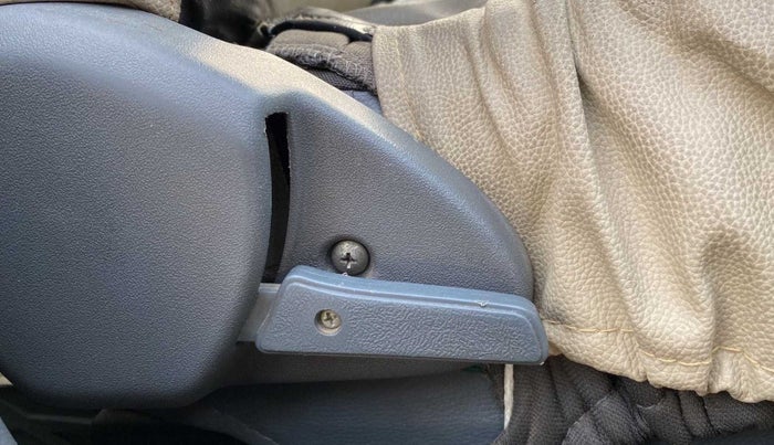 2014 Maruti Alto 800 LXI, Petrol, Manual, 71,888 km, Driver Side Adjustment Panel