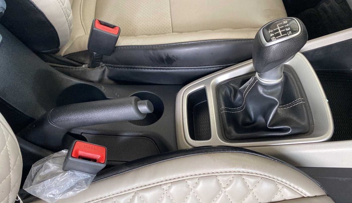 2022 Hyundai VENUE S PLUS 1.5 CRDI, Diesel, Manual, 10,451 km, Gear Lever