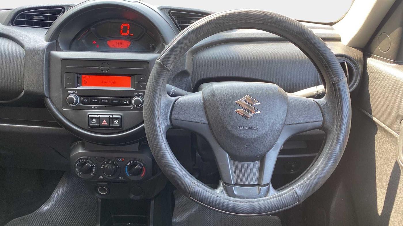 2020 Maruti S PRESSO VXI AMT, Petrol, Automatic, 5,748 km, Steering Wheel Close Up